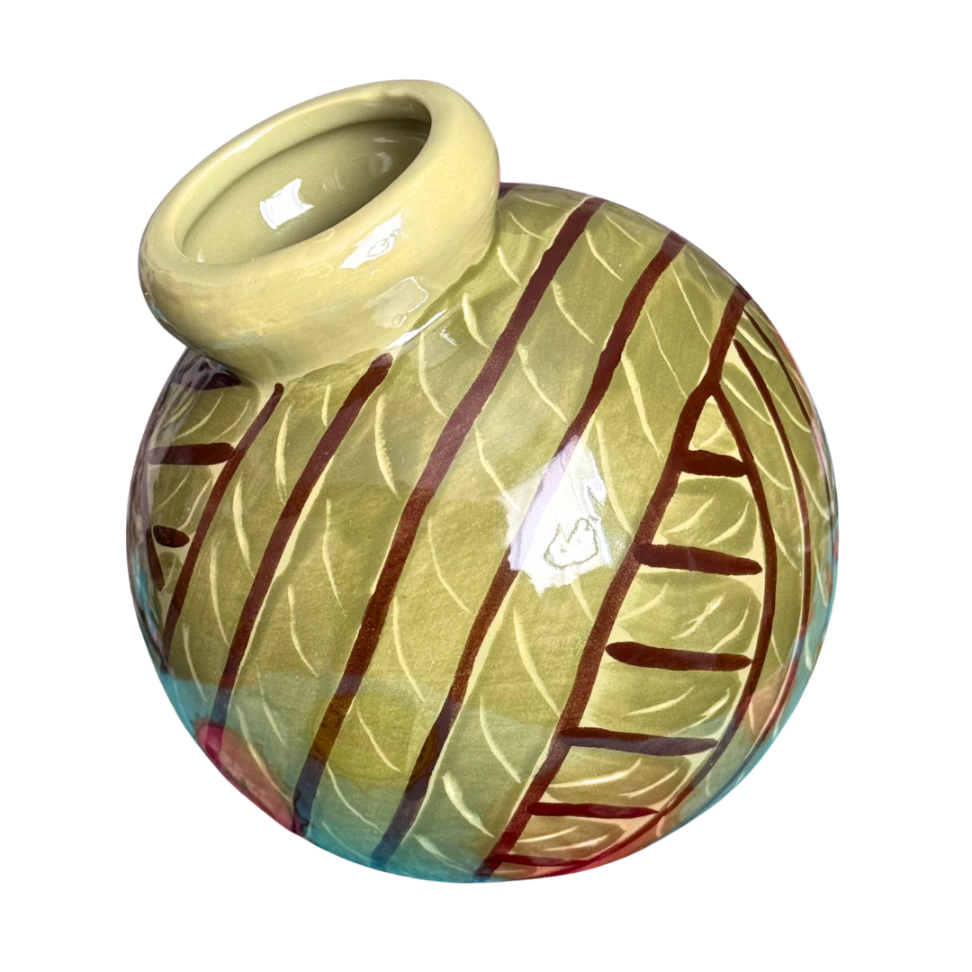 ☕ Tilted Ball Vase