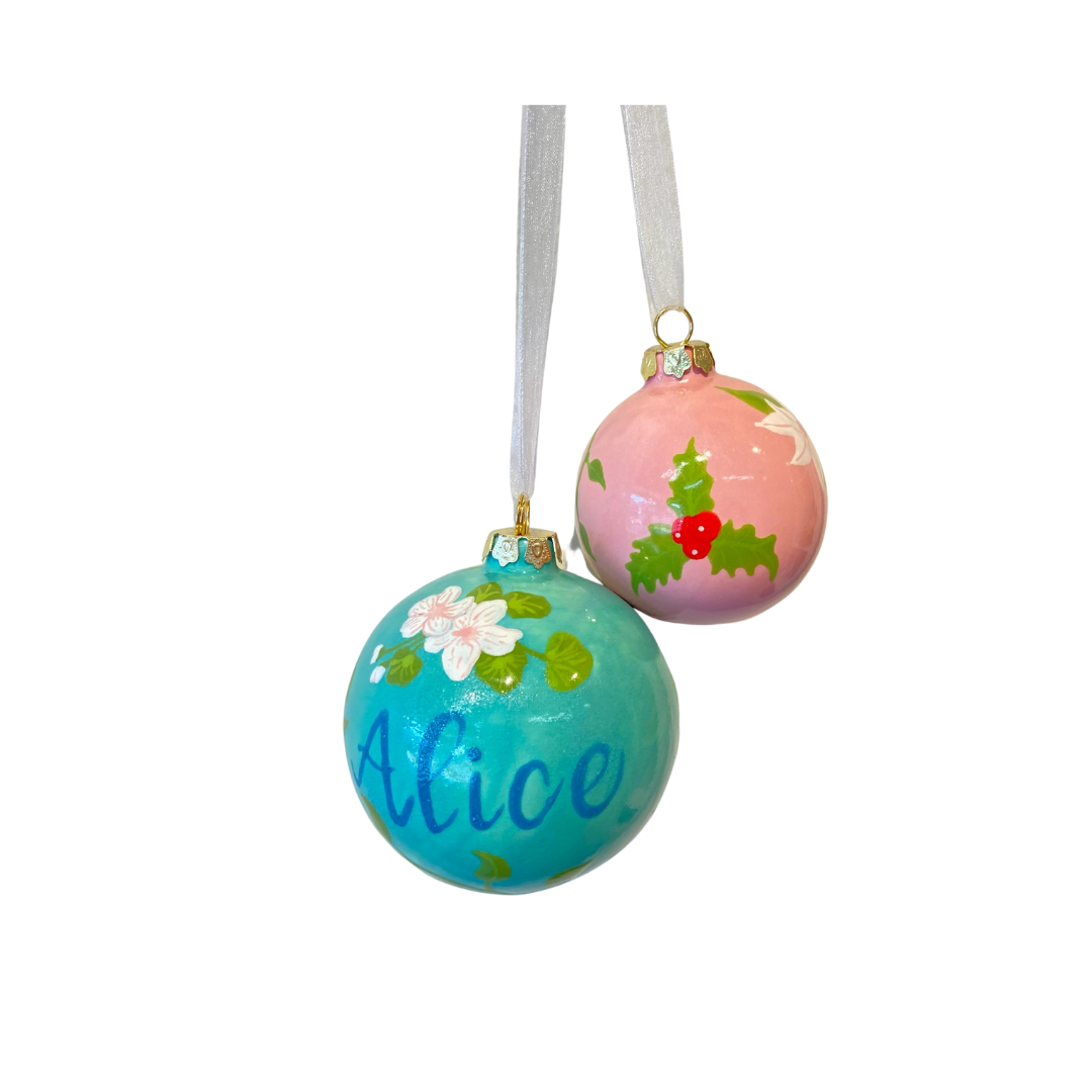 🎅 Large Ball Ornament
